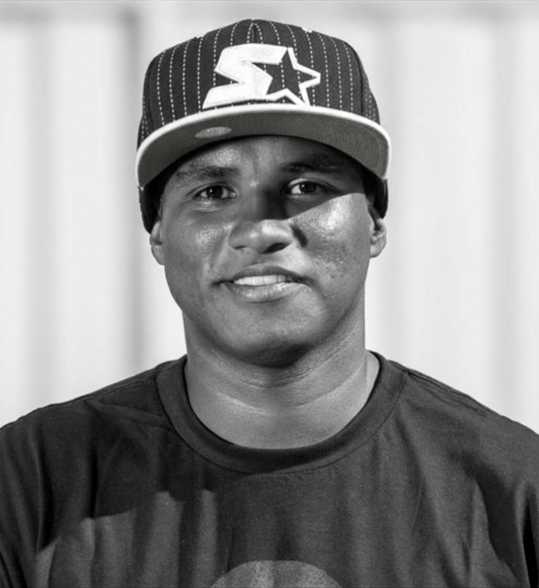 A Plenty sobre diego oliveira