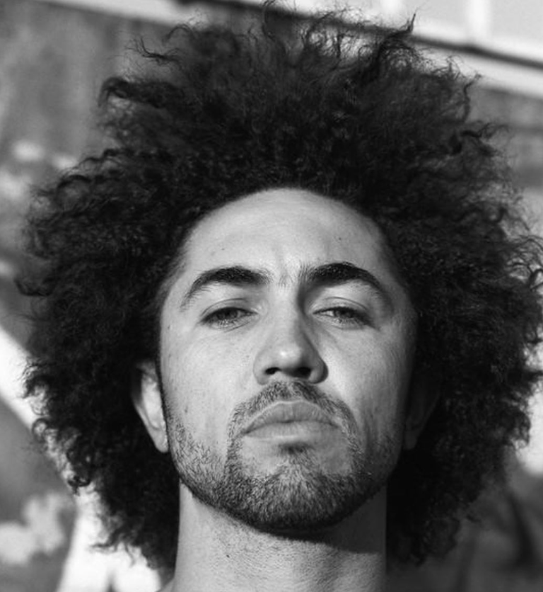 A Plenty sobre james bambam