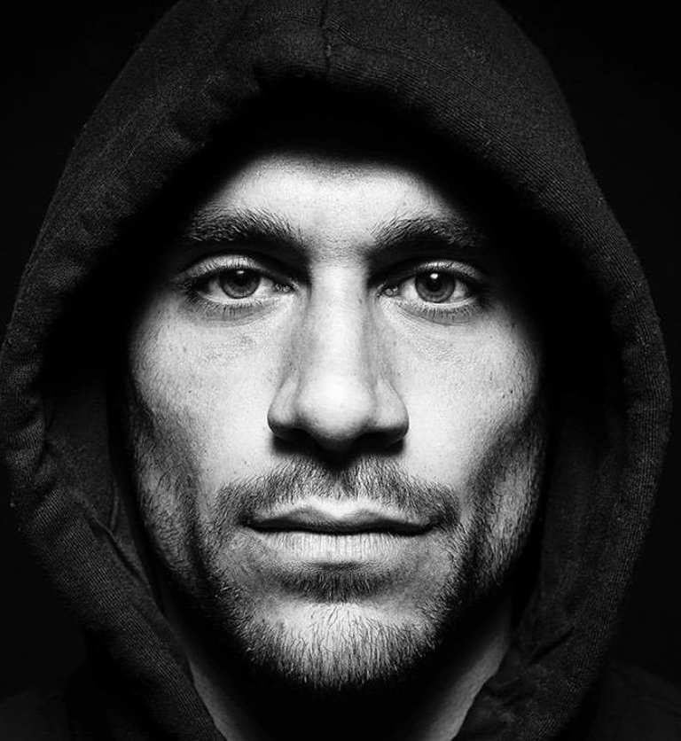 A Plenty sobre tiago lemos